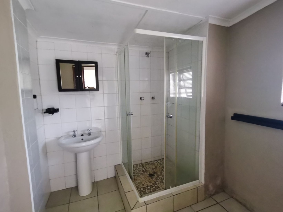 To Let 1 Bedroom Property for Rent in Kabega Park Eastern Cape